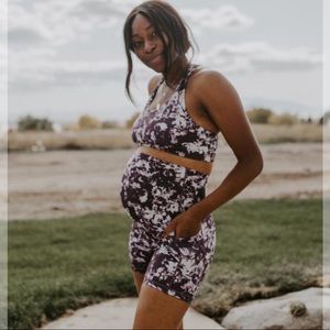 Maternity Spandex Shorts with Side Pockets!